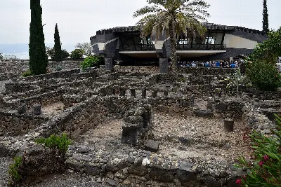 Yeşilköy'de Az Katlı Binada Bakımlı 3+1 Satılık Daire